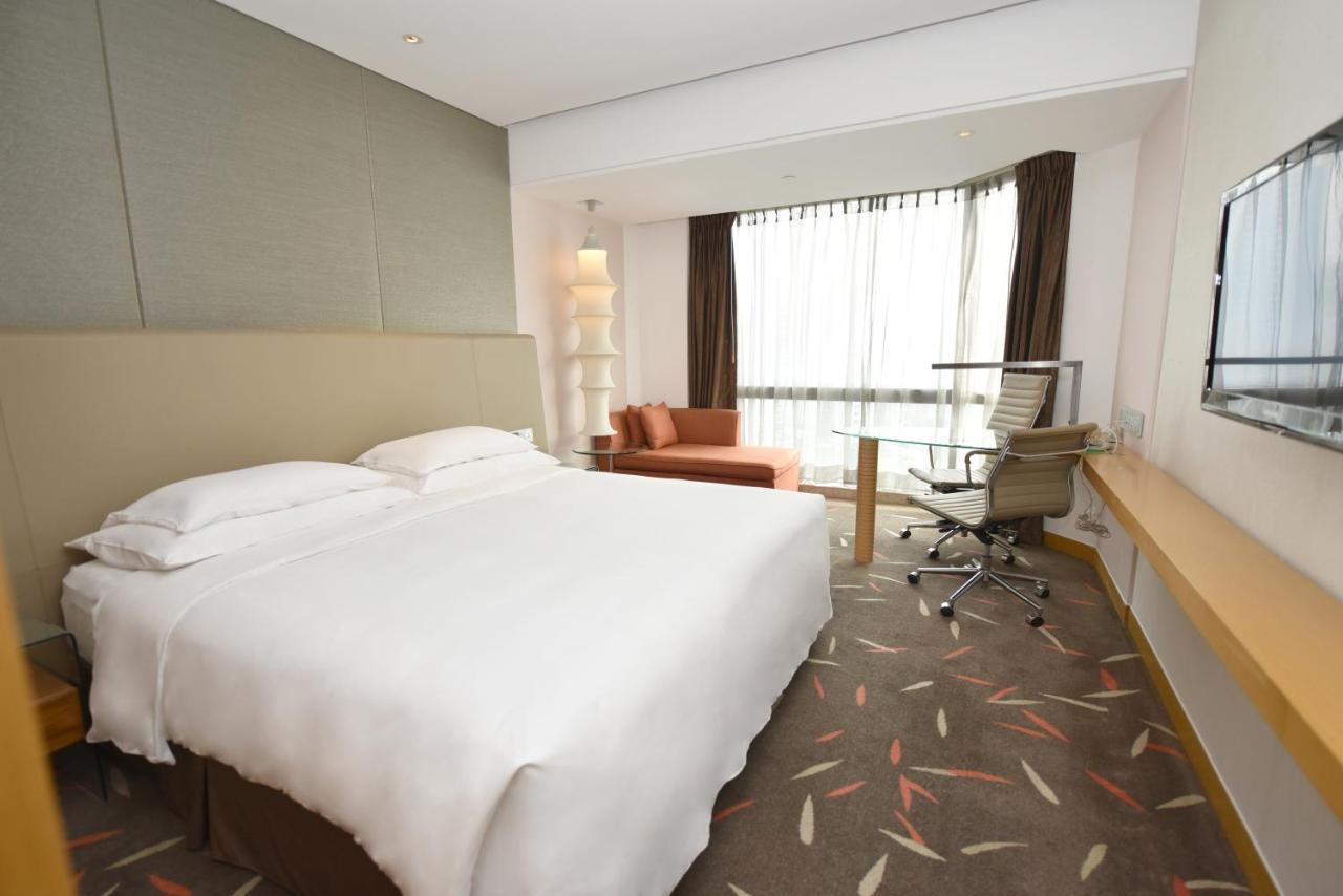 Crowne Plaza Zhongshan Wing On City By Ihg ภายนอก รูปภาพ