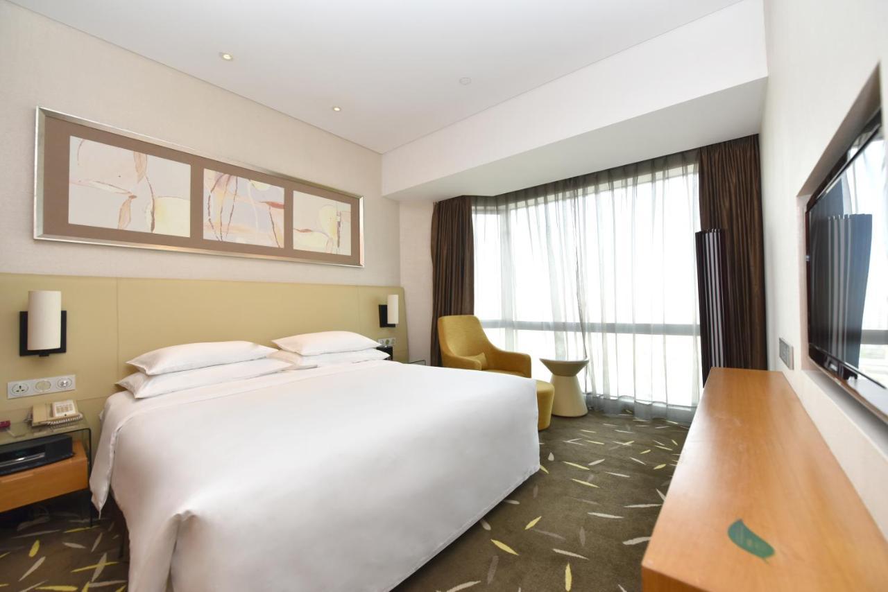 Crowne Plaza Zhongshan Wing On City By Ihg ภายนอก รูปภาพ